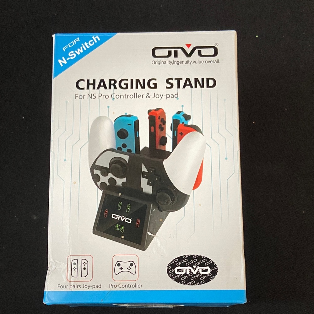 Charging Stand for NS Pro Controller & Joy- controllers Black and White